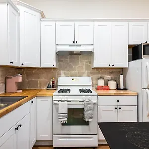Derby City Urban Oasis Apartment